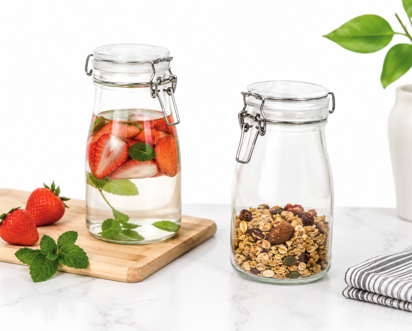 NATURALLYOURS Marlow & Mason Round Glass Storage Jar with Clip Glass Lid 1 Pcs – 400 ml