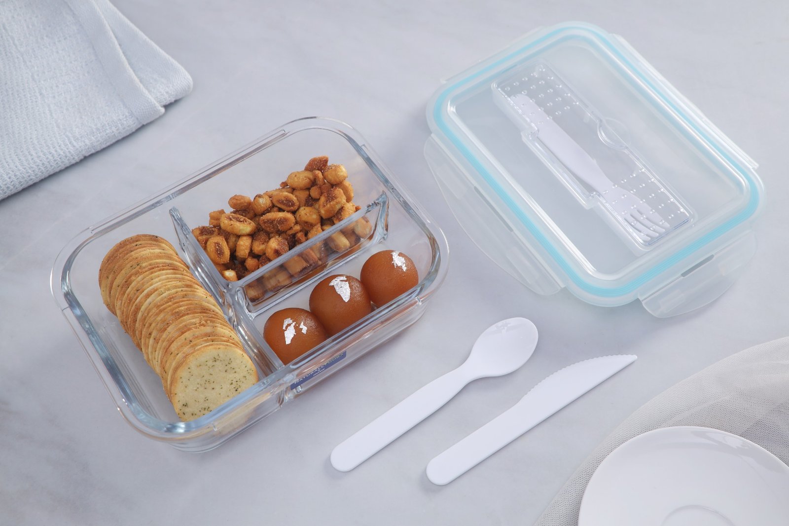 NATURALLYOURS 930 ml 3-Compartment Glass Lunch Box with PP Lid & Cutlery 1Pcs